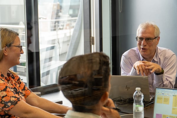 Marketing team training session – DigiCentr